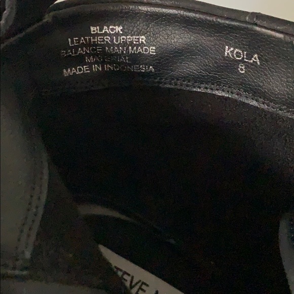 KOLA Leather Bootie - Picture 7 of 7